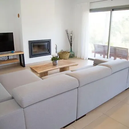 Modern In Cala Jondal Porroig סן חוזה דה סא טלאיה