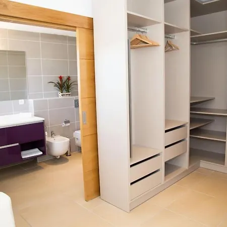 Modern In Cala Jondal Porroig בית נופש