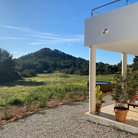 Modern In Cala Jondal Porroig San José