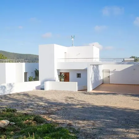 Modern In Cala Jondal Porroig * San José